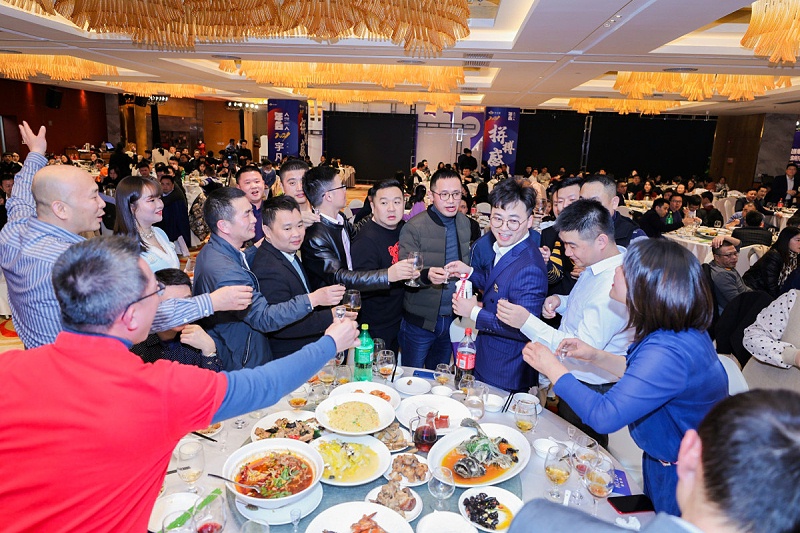 宇凡微年會一角